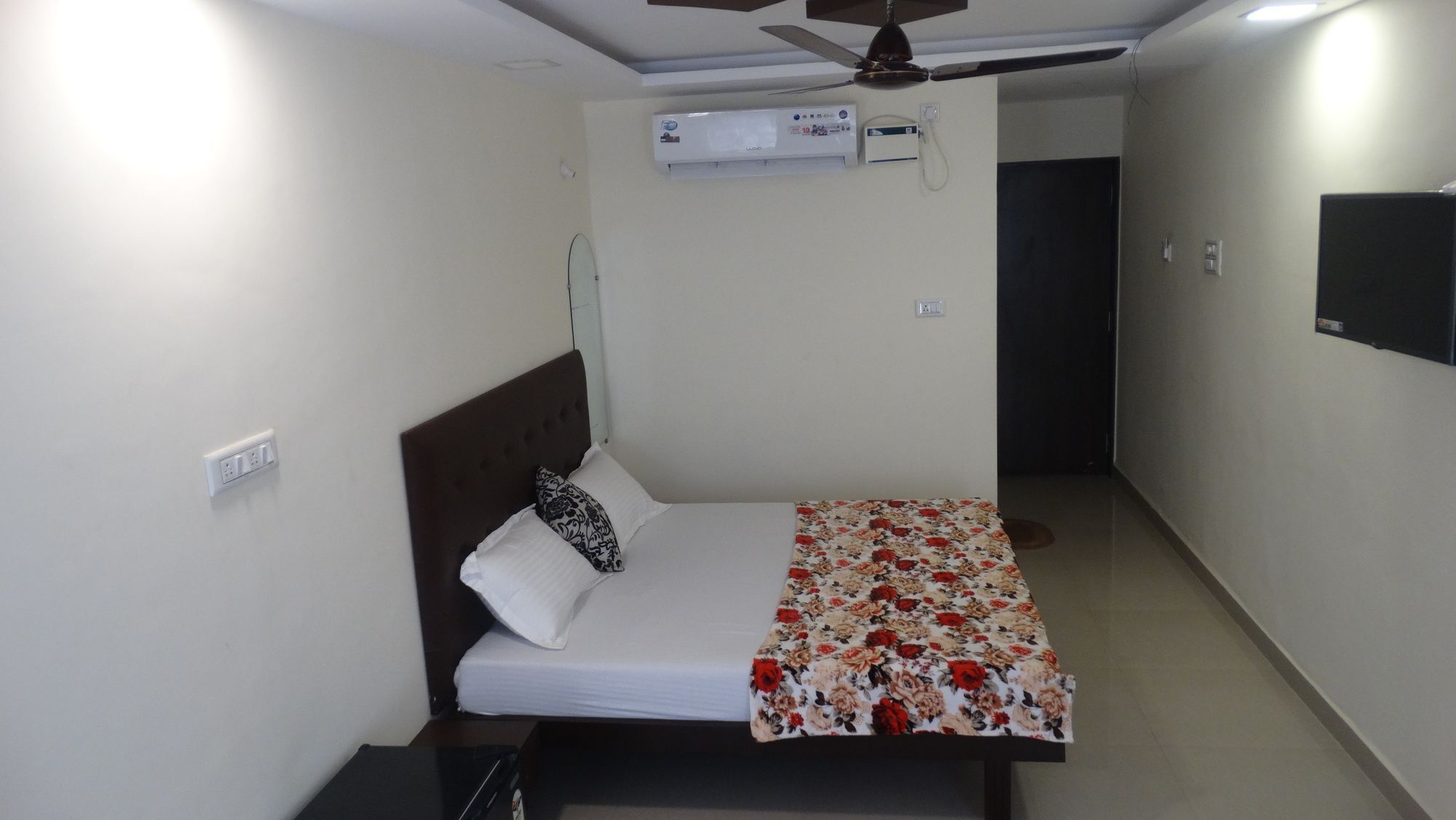 Swaraj The Goan Dream Hotel Calangute Luaran gambar